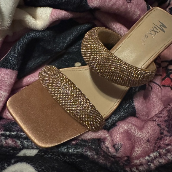 Fashion nova elegant rose gold pumps - Picture 2 of 8